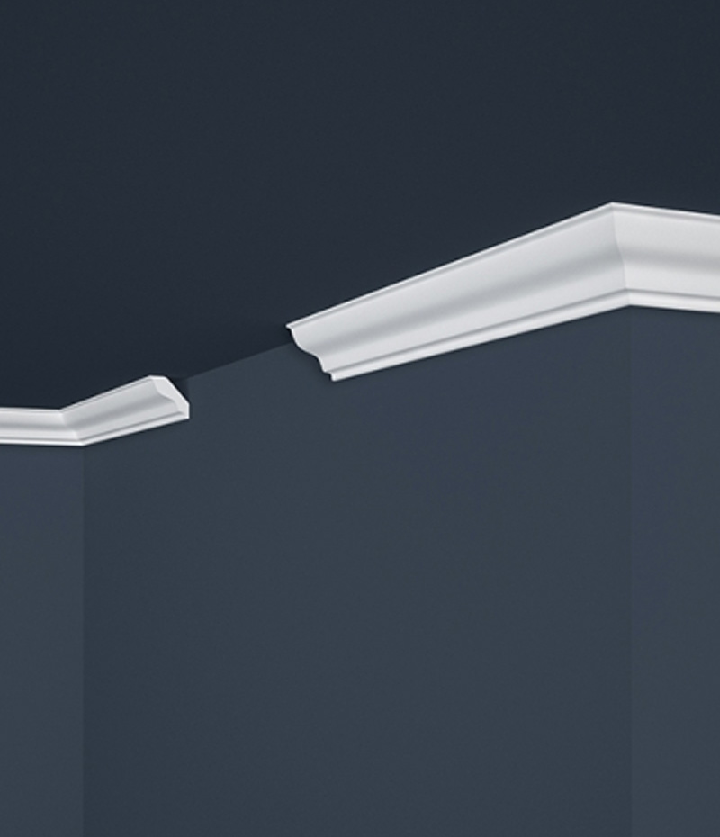 colormika.sk-marbet-design-stropná-lišta-E4 Široká, hladká stropná lišta v bielej farbe.