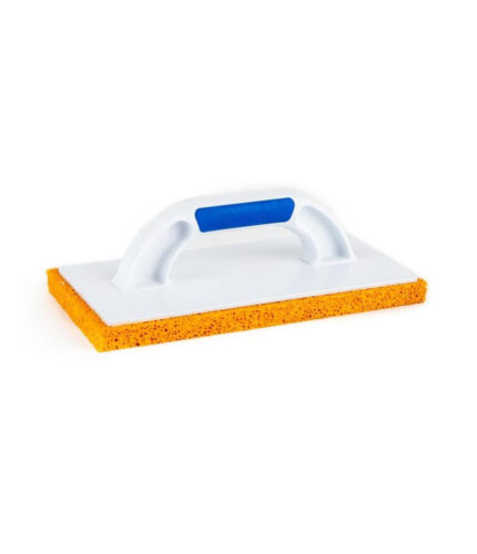 Hladítko plastové s gumovou špongiou.